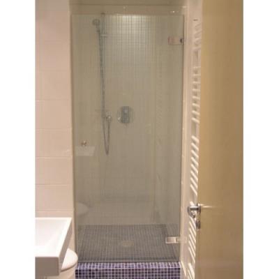 Atypické sprchové kouty a koupelnové stěny na míru